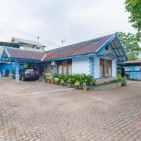 RedDoorz Syariah At Jl Pangeran Hidayatullah Cianjur Hotel Bagian luar foto