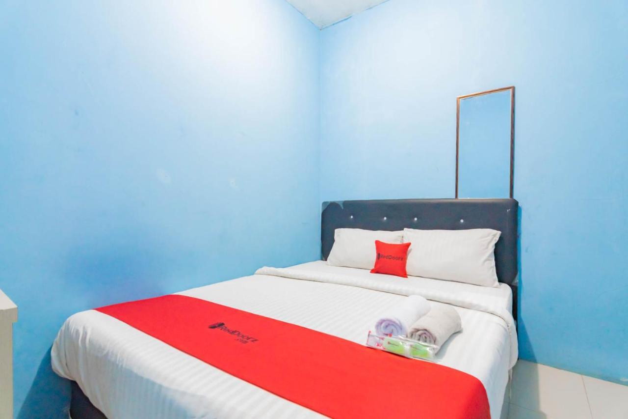 RedDoorz Syariah At Jl Pangeran Hidayatullah Cianjur Hotel Bagian luar foto