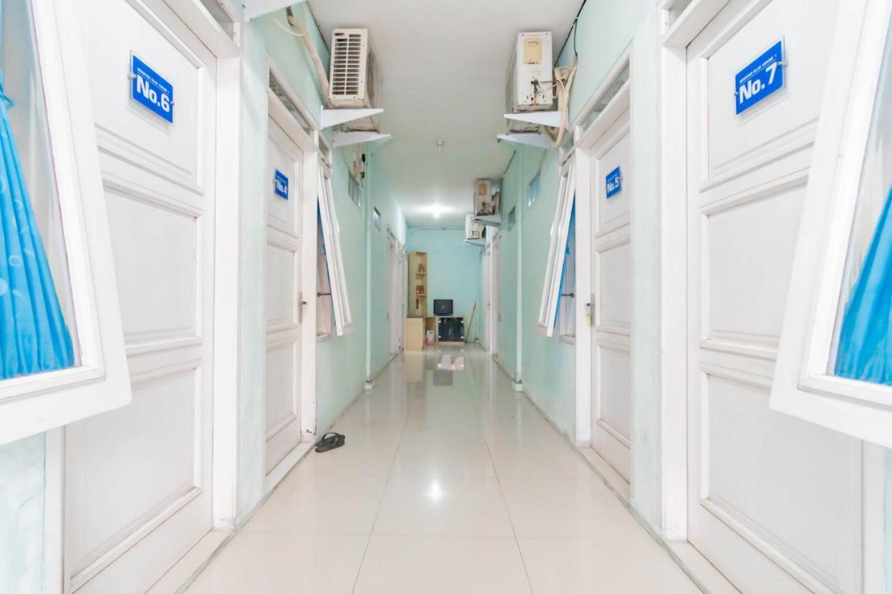 RedDoorz Syariah At Jl Pangeran Hidayatullah Cianjur Hotel Bagian luar foto