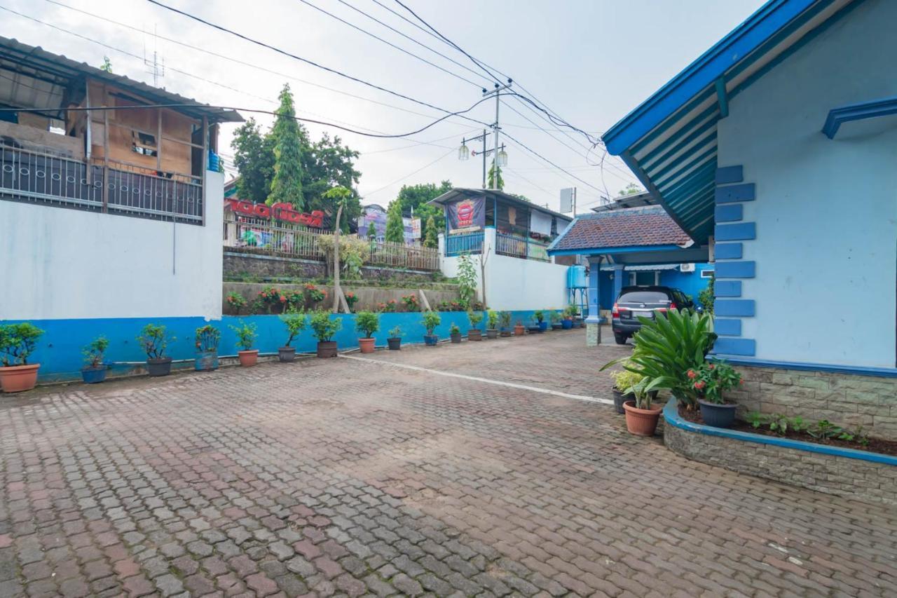 RedDoorz Syariah At Jl Pangeran Hidayatullah Cianjur Hotel Bagian luar foto